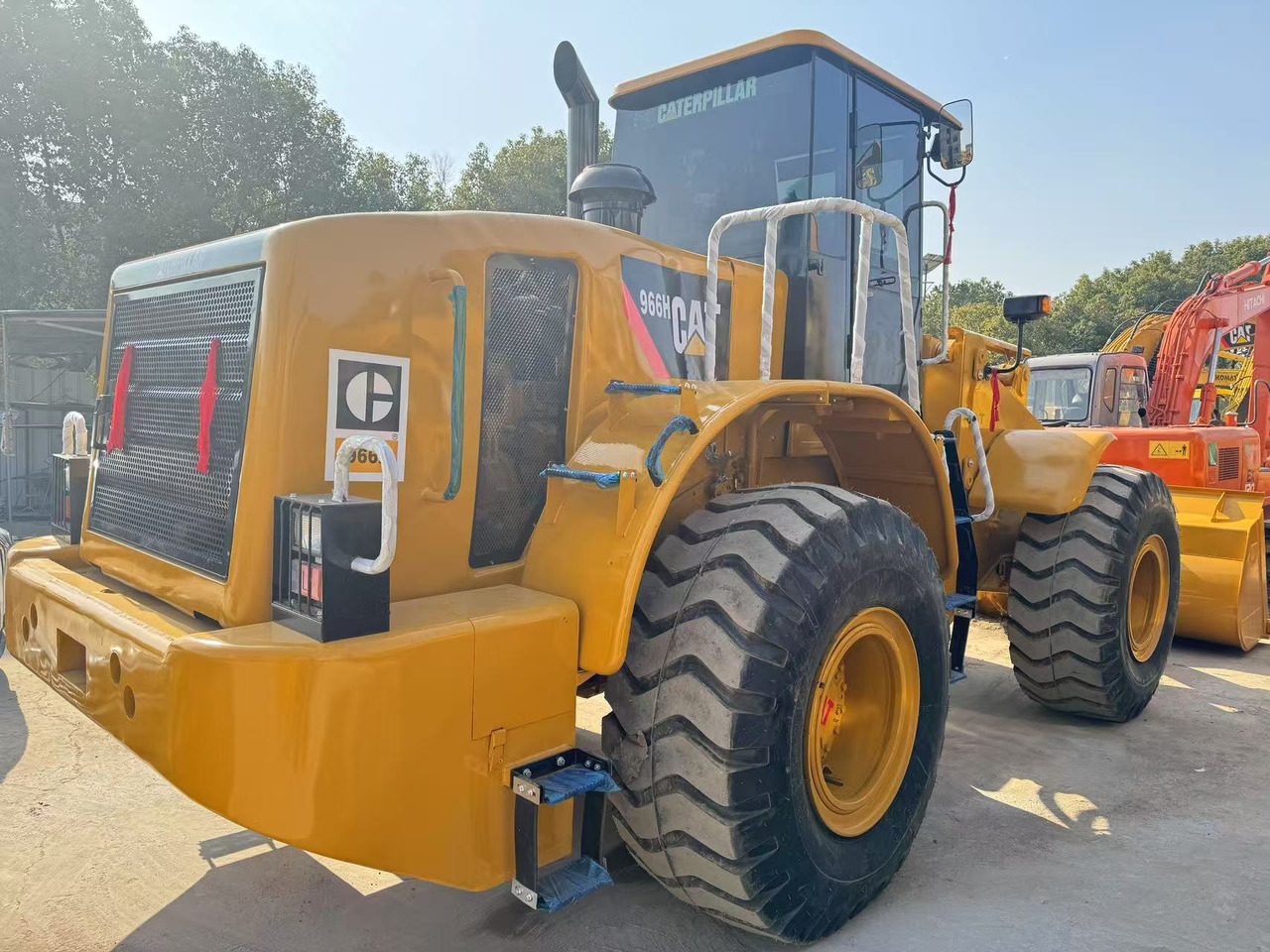 Wheel loader CATERPILLAR 966H: picture 7
