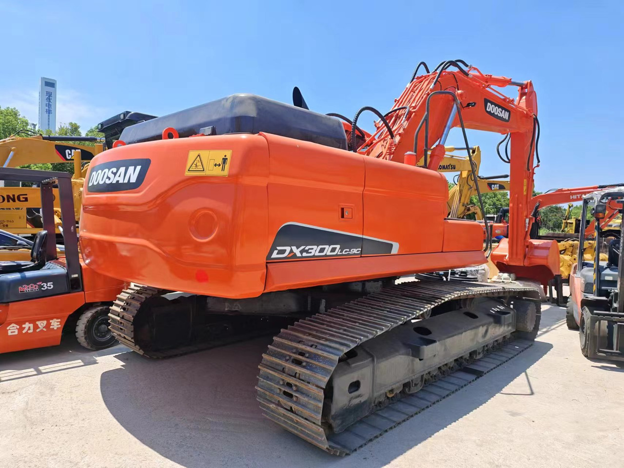 DOOSAN DX300LC-9C - Crawler excavator: picture 3 DOOSAN DX300LC-9C - Crawler excavator: picture 3