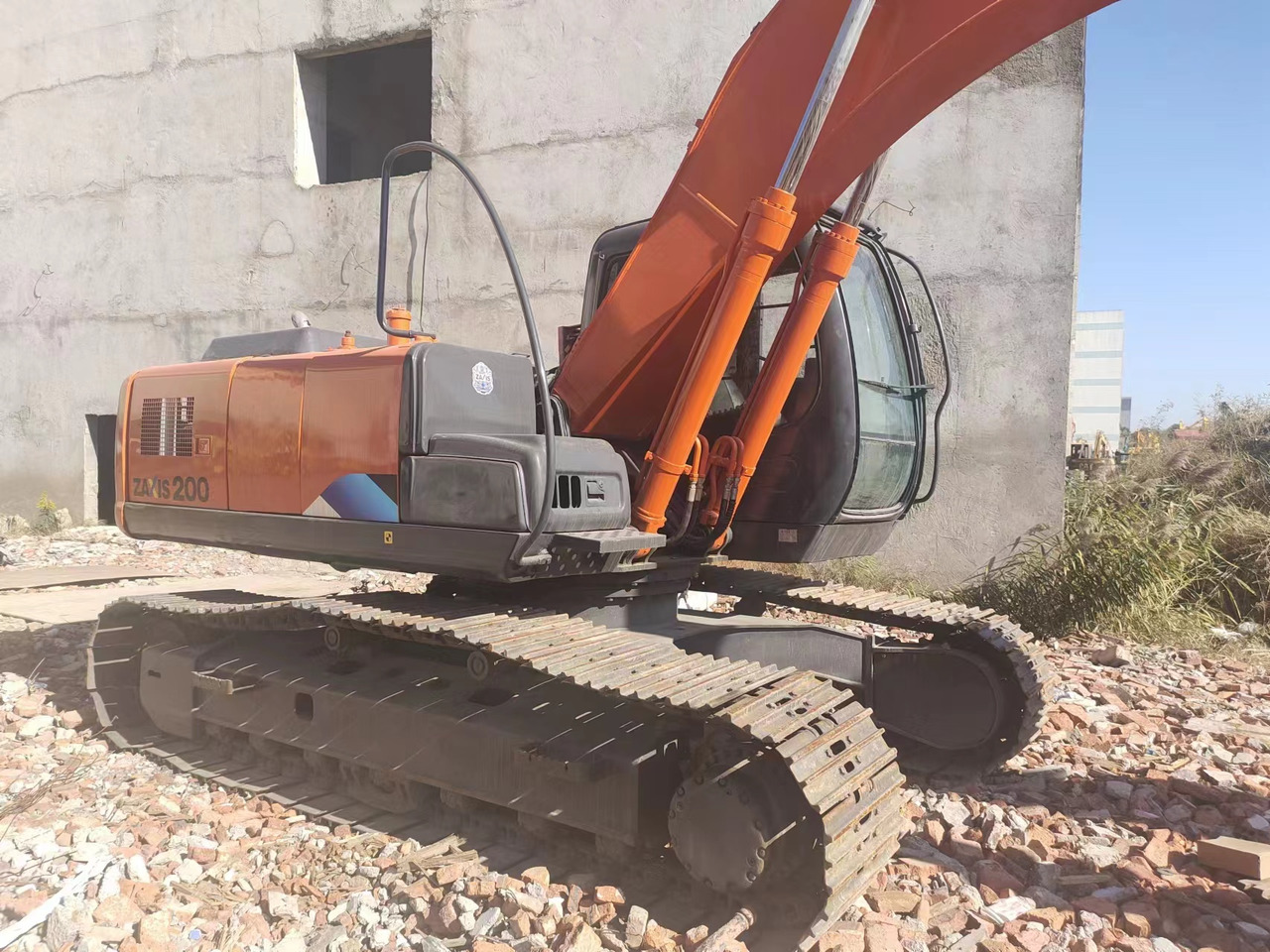 HITACHI ZX200 - Crawler excavator: picture 3 HITACHI ZX200 - Crawler excavator: picture 3