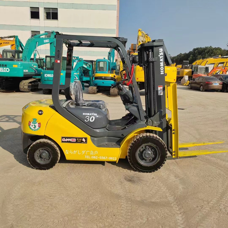 KOMATSU FD30 - Diesel forklift: picture 4 KOMATSU FD30 - Diesel forklift: picture 4