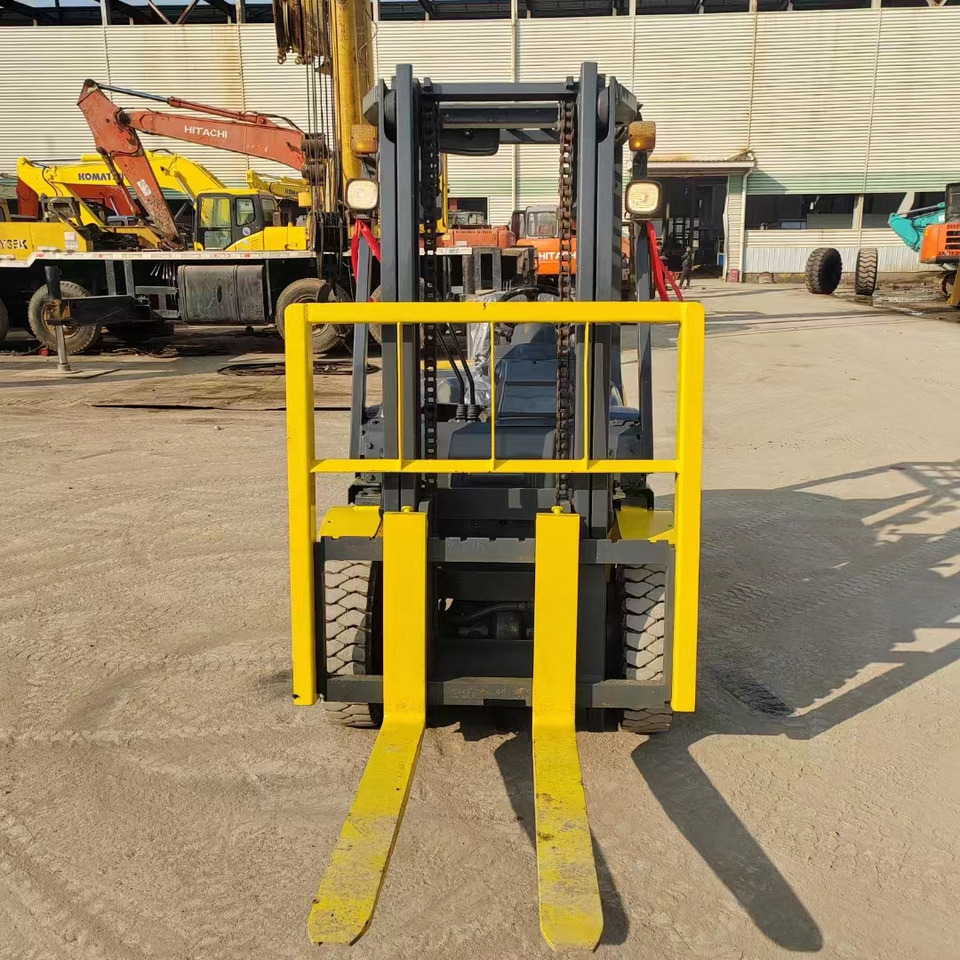 KOMATSU FD30 - Diesel forklift: picture 4 KOMATSU FD30 - Diesel forklift: picture 4