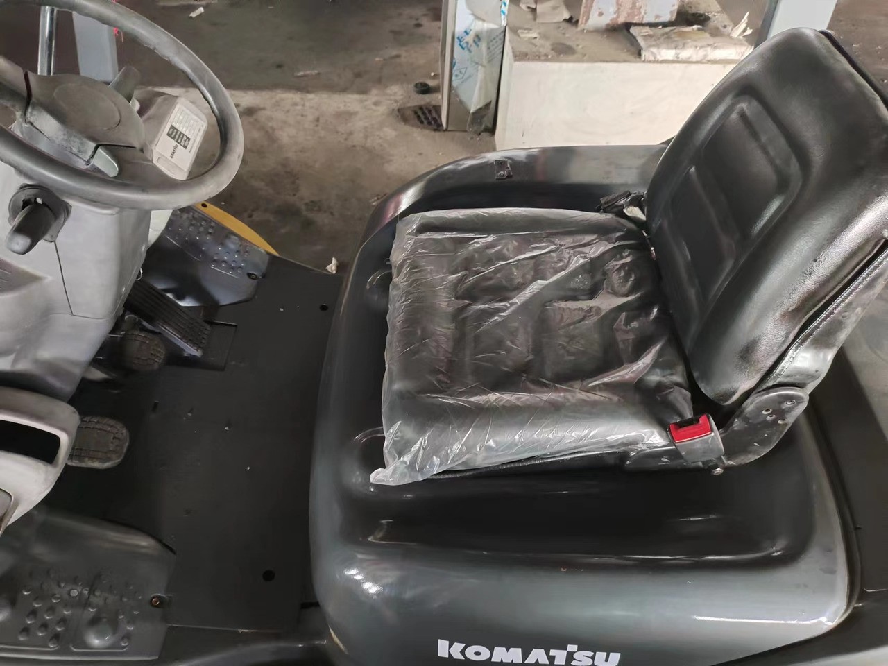 KOMATSU FD30 - Diesel forklift: picture 3 KOMATSU FD30 - Diesel forklift: picture 3