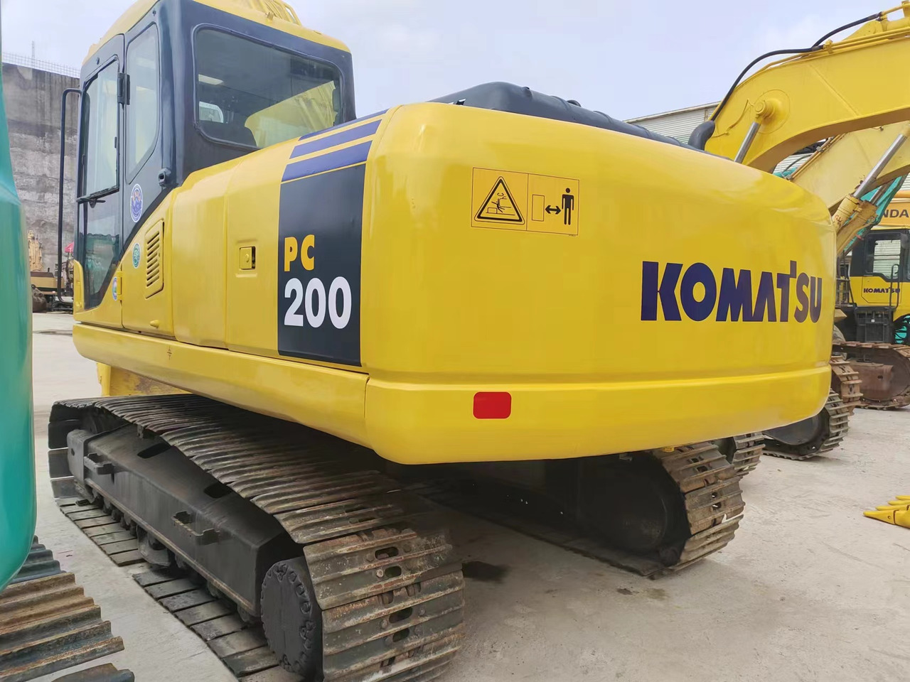 KOMATSU PC200-7 - Crawler excavator: picture 4 KOMATSU PC200-7 - Crawler excavator: picture 4