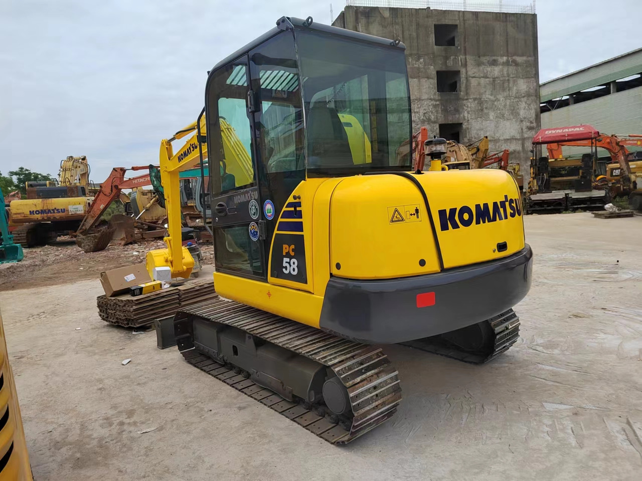 KOMATSU PC58 PC55 PC60 - Mini excavator: picture 3 KOMATSU PC58 PC55 PC60 - Mini excavator: picture 3