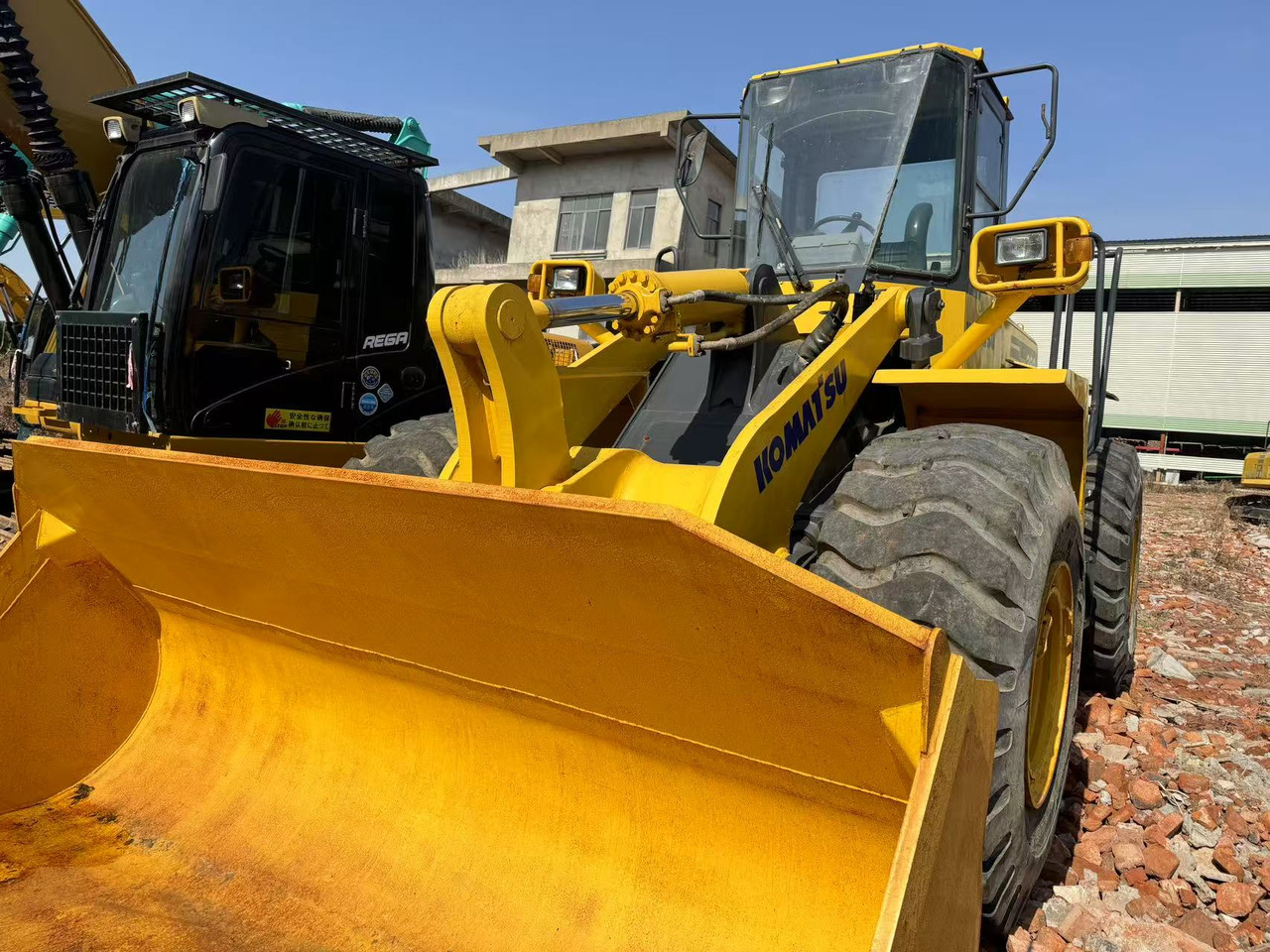 KOMATSU WA380 - Wheel loader: picture 5 KOMATSU WA380 - Wheel loader: picture 5