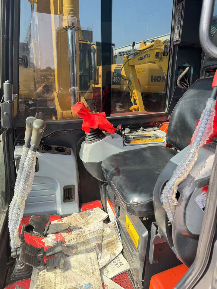 KUBOTA U55-4 - Mini excavator: picture 3 KUBOTA U55-4 - Mini excavator: picture 3