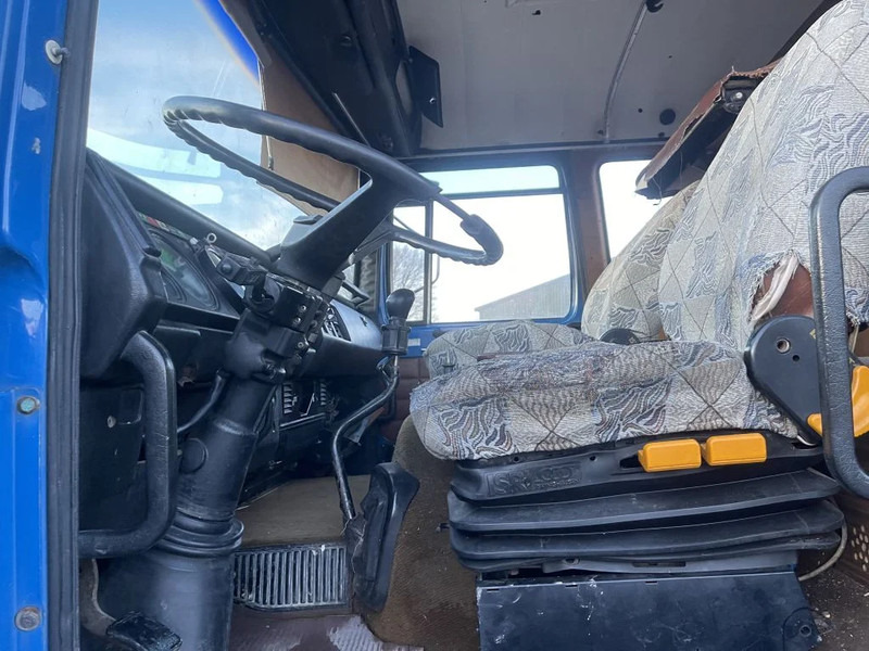 Interior photo 2: MAN 32.361 Chassis on lease MAN 32.361 Chassis