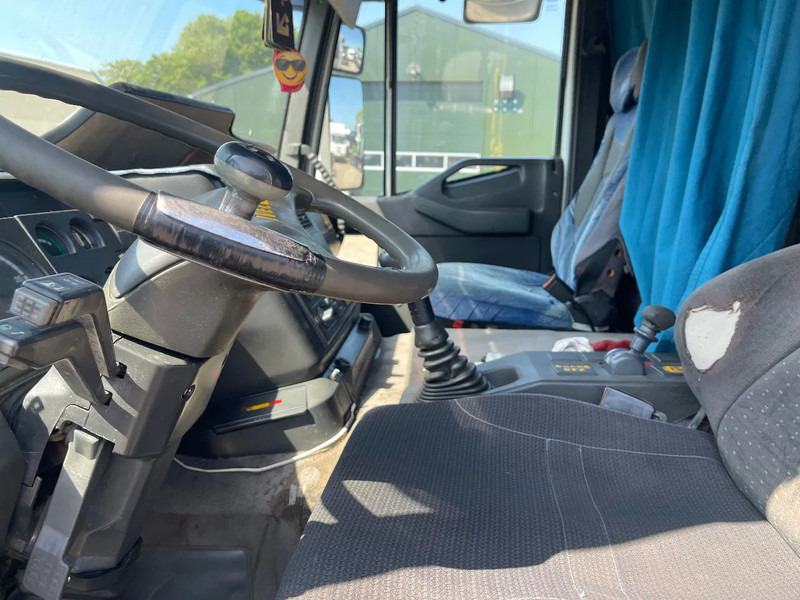 Iveco Eurotech 440.43 Tractor unit on lease Iveco Eurotech 440.43 Tractor unit: picture 10