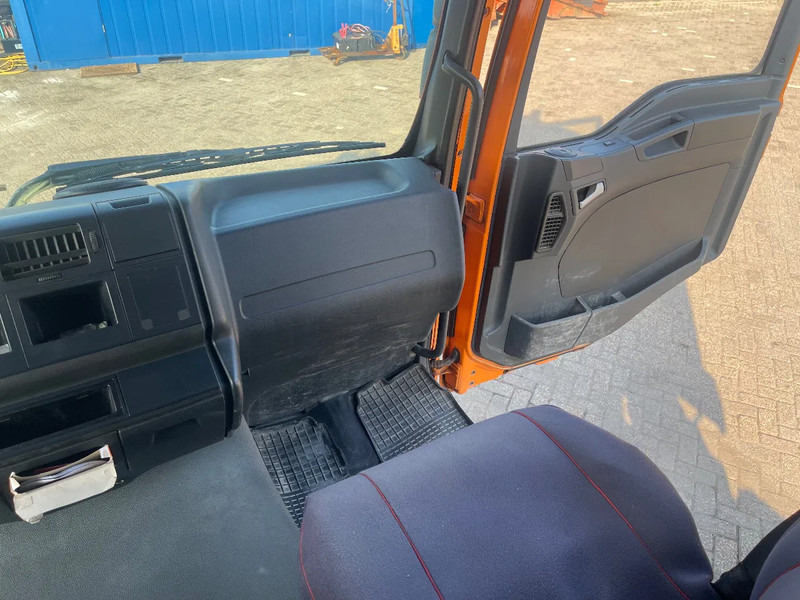 Tractor unit MAN TGA 18.430 Tractor unit: picture 13