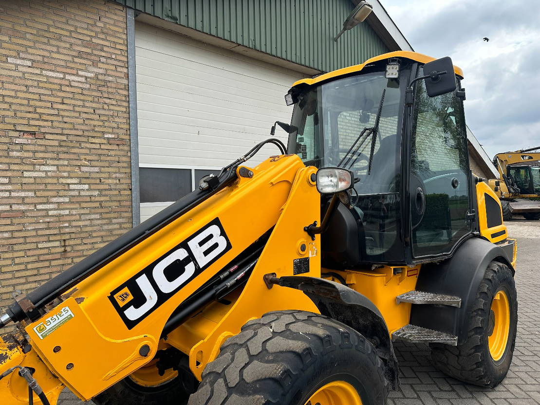JCB TM220 SV A - Telescopic wheel loader: picture 3 JCB TM220 SV A - Telescopic wheel loader: picture 3