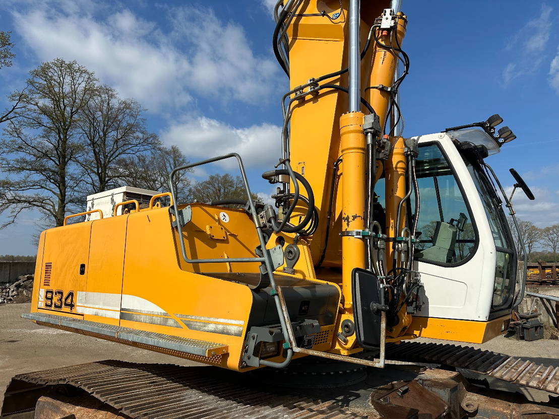 Crawler excavator Liebherr R934C Hdsl: picture 16