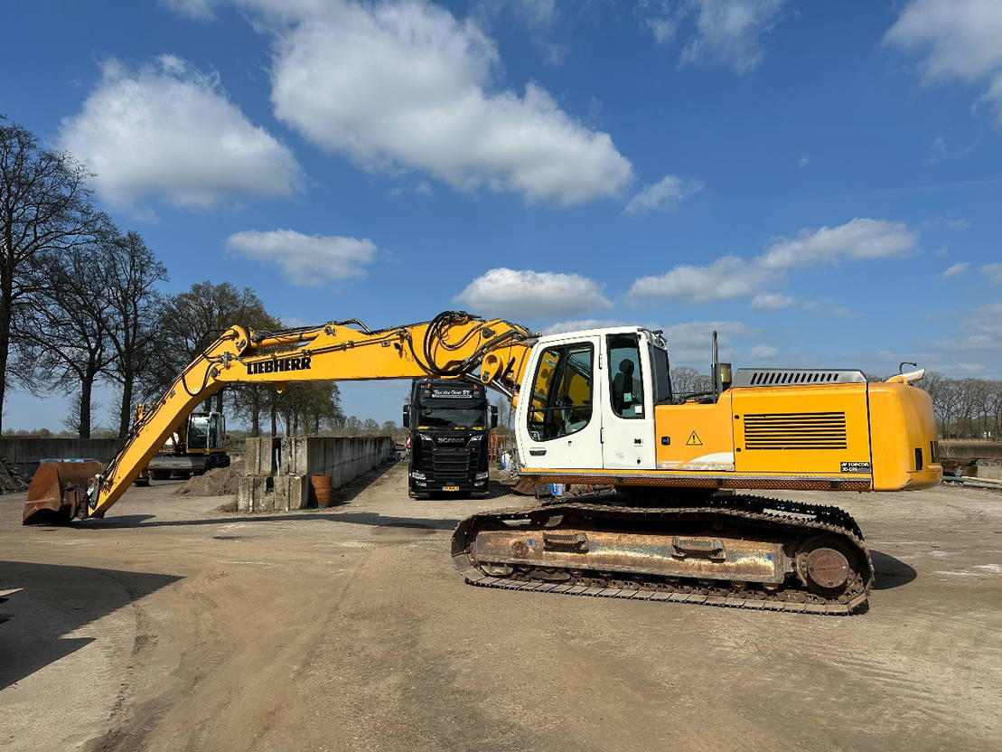 Crawler excavator Liebherr R934C Hdsl: picture 8