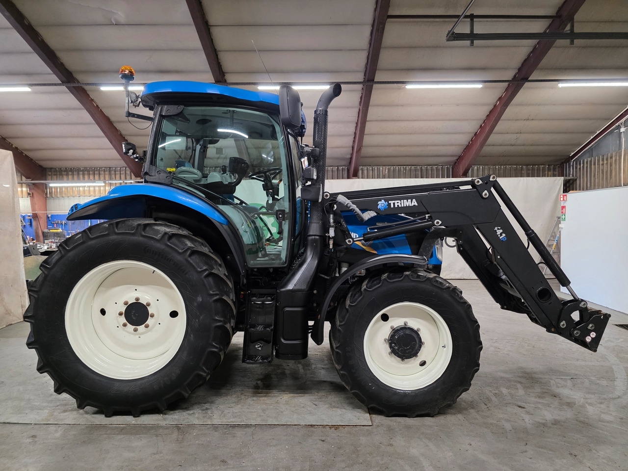New Holland T6.160 AC - Farm tractor: picture 5 New Holland T6.160 AC - Farm tractor: picture 5