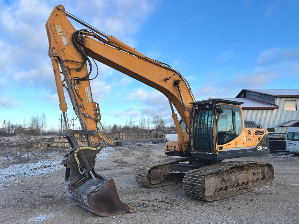 Crawler excavator Hyundai Robex 220 LC-9 A: picture 1