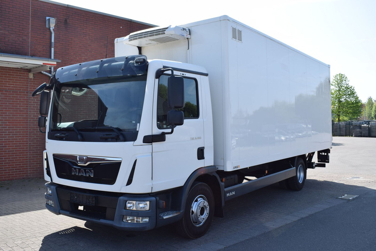 MAN TGL 8.180 Koffer 6,20mLBW 1000KG Klima - Box van: picture 2 MAN TGL 8.180 Koffer 6,20mLBW 1000KG Klima - Box van: picture 2