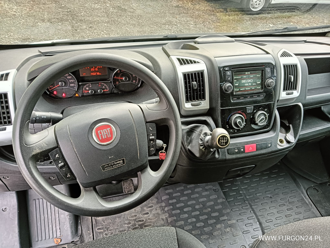 Interior photo 2: Small van FIAT DUCATO FURGON BLASZAK L2H2 NR 787