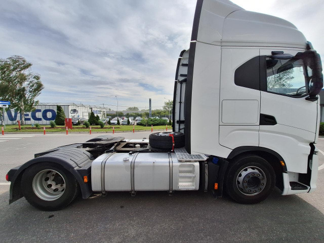 Tractor unit IVECO Stralis AS440S48T/P - AF4T: picture 9