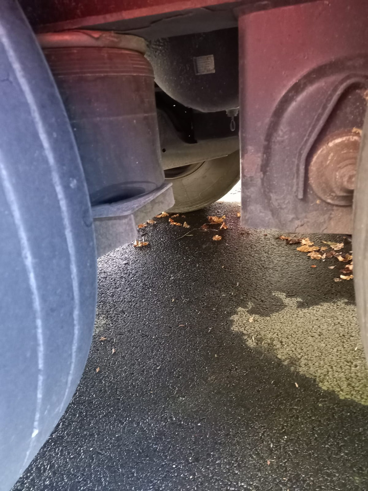 KRONE - Closed box semi-trailer: picture 3 KRONE - Closed box semi-trailer: picture 3