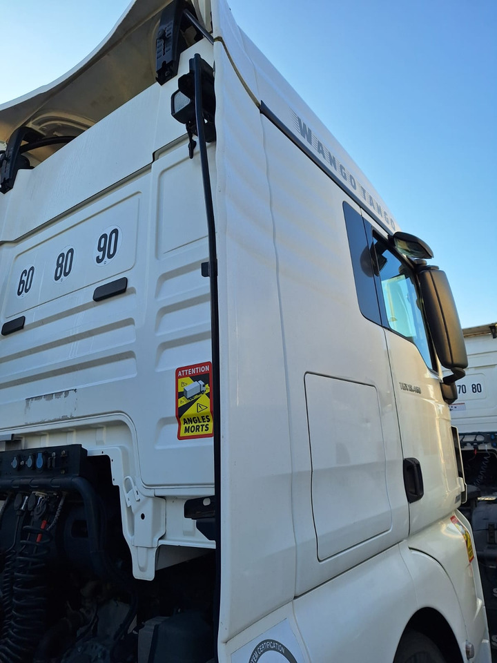 Tractor unit MAN TGX 18.460: picture 6