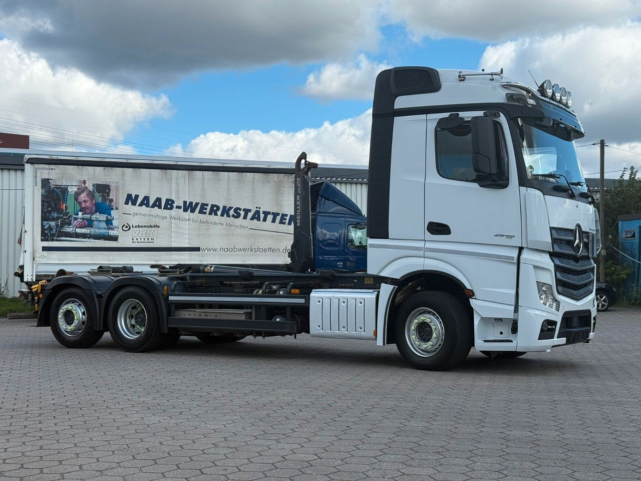 Mercedes-Benz Actros 2548 Meiller+ Funk+6x2 - Hook lift truck: picture 3 Mercedes-Benz Actros 2548 Meiller+ Funk+6x2 - Hook lift truck: picture 3