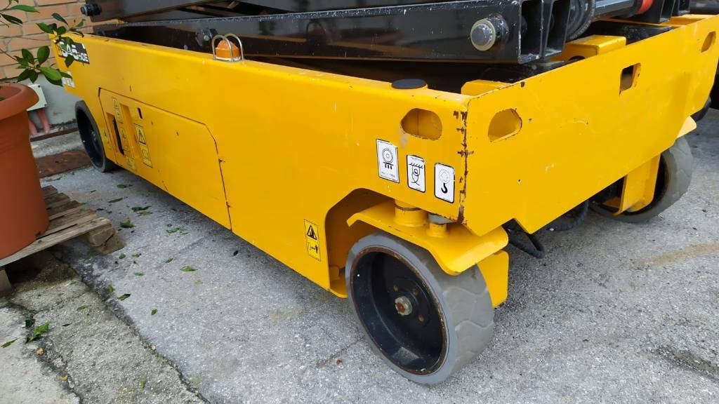 Scissor lift JCB S4550E: picture 6