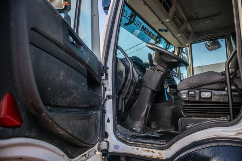 Iveco EUROTRAKKER 400+BAND/TAPIS/BELT-T40 - Concrete mixer truck: picture 5 Iveco EUROTRAKKER 400+BAND/TAPIS/BELT-T40 - Concrete mixer truck: picture 5