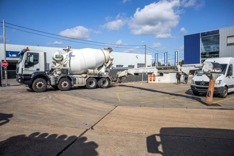 Iveco TRAKKER 400+BAND/TAPIS/BELT T40 - Concrete mixer truck: picture 2 Iveco TRAKKER 400+BAND/TAPIS/BELT T40 - Concrete mixer truck: picture 2