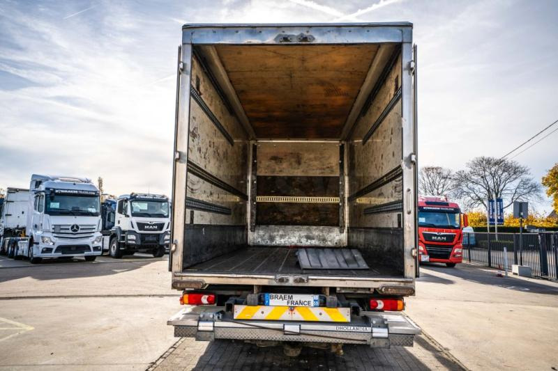 Box truck Renault D14 250 // HAYON DHOLLANDIA: picture 6 Box truck Renault D14 250 // HAYON DHOLLANDIA: picture 6