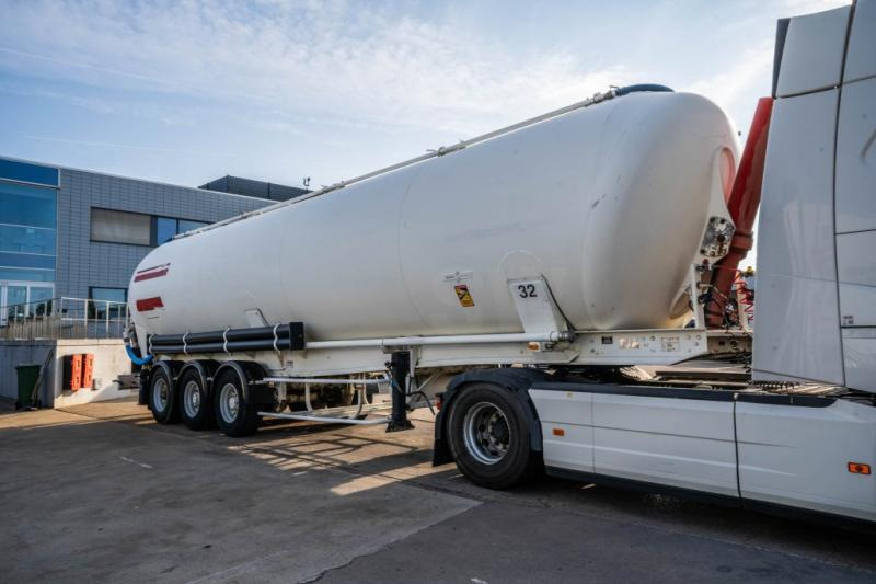 SPITZER SILO SK2458 CAL 60m3 - Semi-trailer: picture 2 SPITZER SILO SK2458 CAL 60m3 - Semi-trailer: picture 2