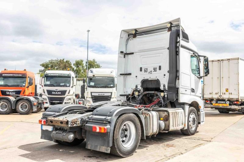 Mercedes ACTROS 1845 LS+HYDR - Tractor unit: picture 5 Mercedes ACTROS 1845 LS+HYDR - Tractor unit: picture 5