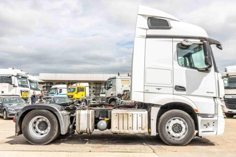 Mercedes ACTROS 1845 LS+HYDR - Tractor unit: picture 4 Mercedes ACTROS 1845 LS+HYDR - Tractor unit: picture 4