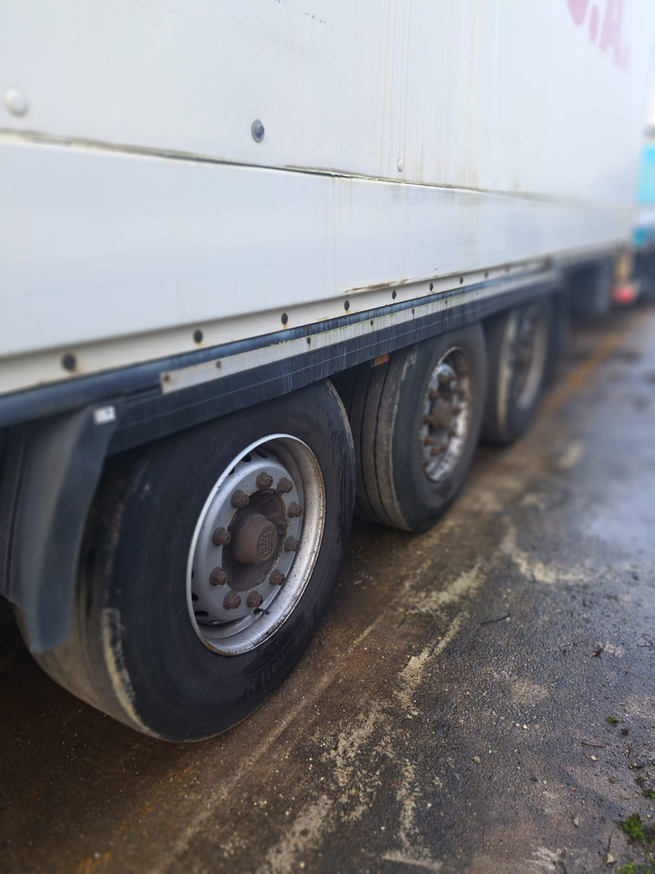 KRONE - Closed box semi-trailer: picture 2 KRONE - Closed box semi-trailer: picture 2