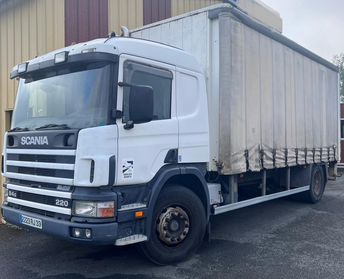 SCANIA - Curtainsider truck: picture 1 SCANIA - Curtainsider truck: picture 1