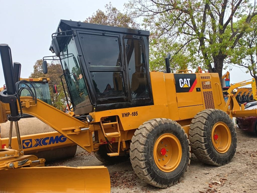 CAT 140 - Crawler excavator: picture 2 CAT 140 - Crawler excavator: picture 2