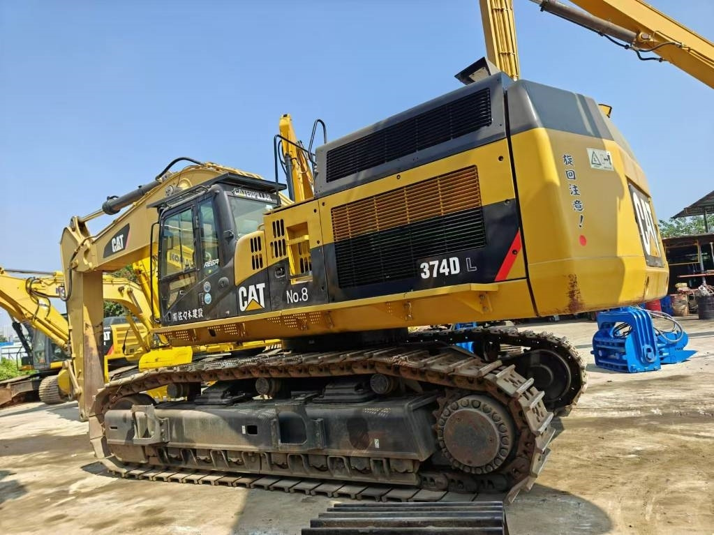 CAT 374 - Crawler excavator: picture 5 CAT 374 - Crawler excavator: picture 5