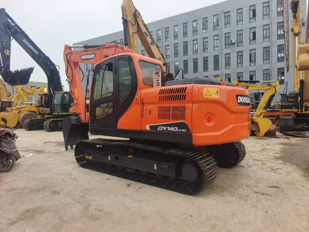 Doosan DX 140 - Crawler excavator: picture 1 Doosan DX 140 - Crawler excavator: picture 1