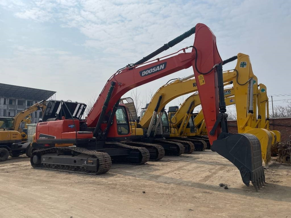 Doosan DX 300  - Crawler excavator: picture 2 Doosan DX 300  - Crawler excavator: picture 2