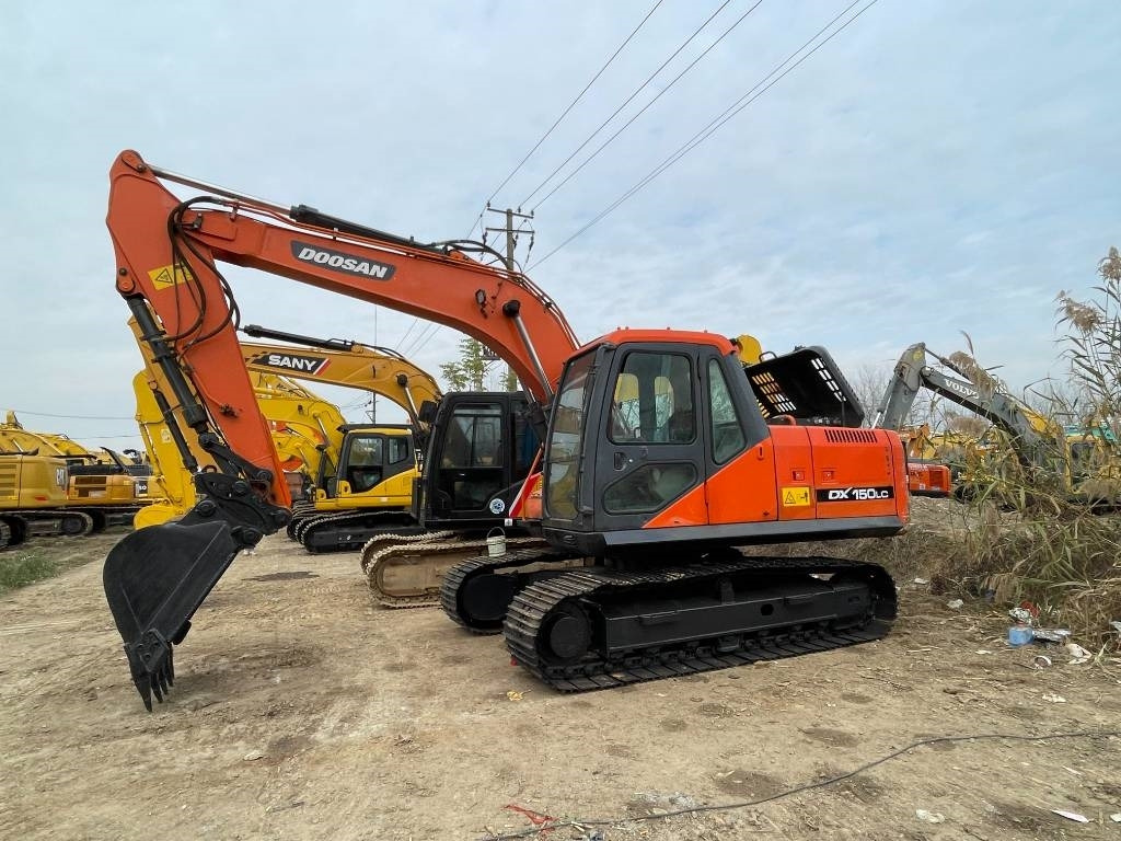 New Crawler excavator Doosan dx150: picture 8