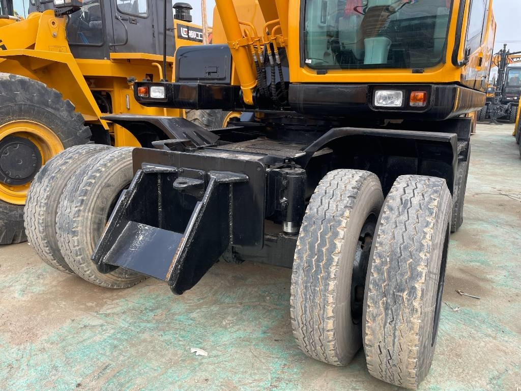 Hyundai R150W - Wheel excavator: picture 5 Hyundai R150W - Wheel excavator: picture 5