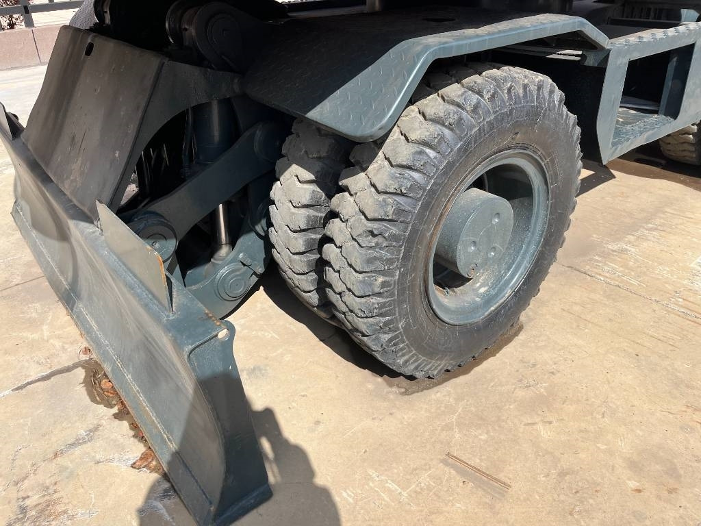 Hyundai R210W - Wheel excavator: picture 3 Hyundai R210W - Wheel excavator: picture 3