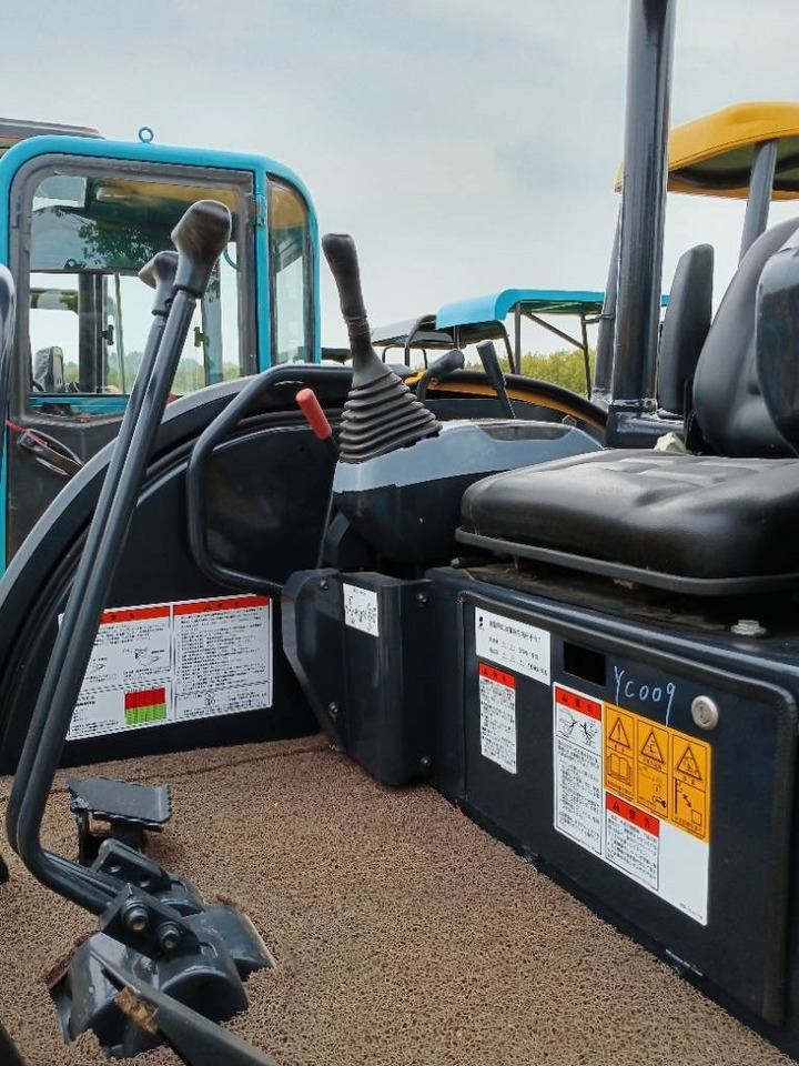 Komatsu PC 35  - Crawler excavator: picture 5 Komatsu PC 35  - Crawler excavator: picture 5