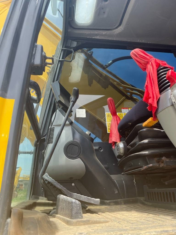 Komatsu PC 350 - Crawler excavator: picture 3 Komatsu PC 350 - Crawler excavator: picture 3