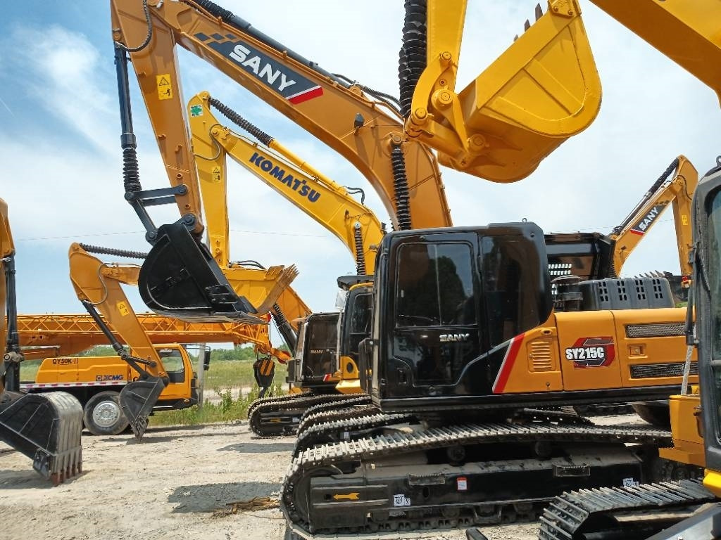 Sany 215c - Crawler excavator: picture 2 Sany 215c - Crawler excavator: picture 2