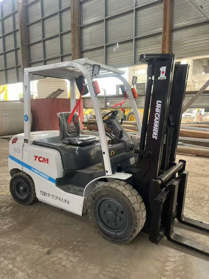 TCM FD 30 - Diesel forklift: picture 4 TCM FD 30 - Diesel forklift: picture 4