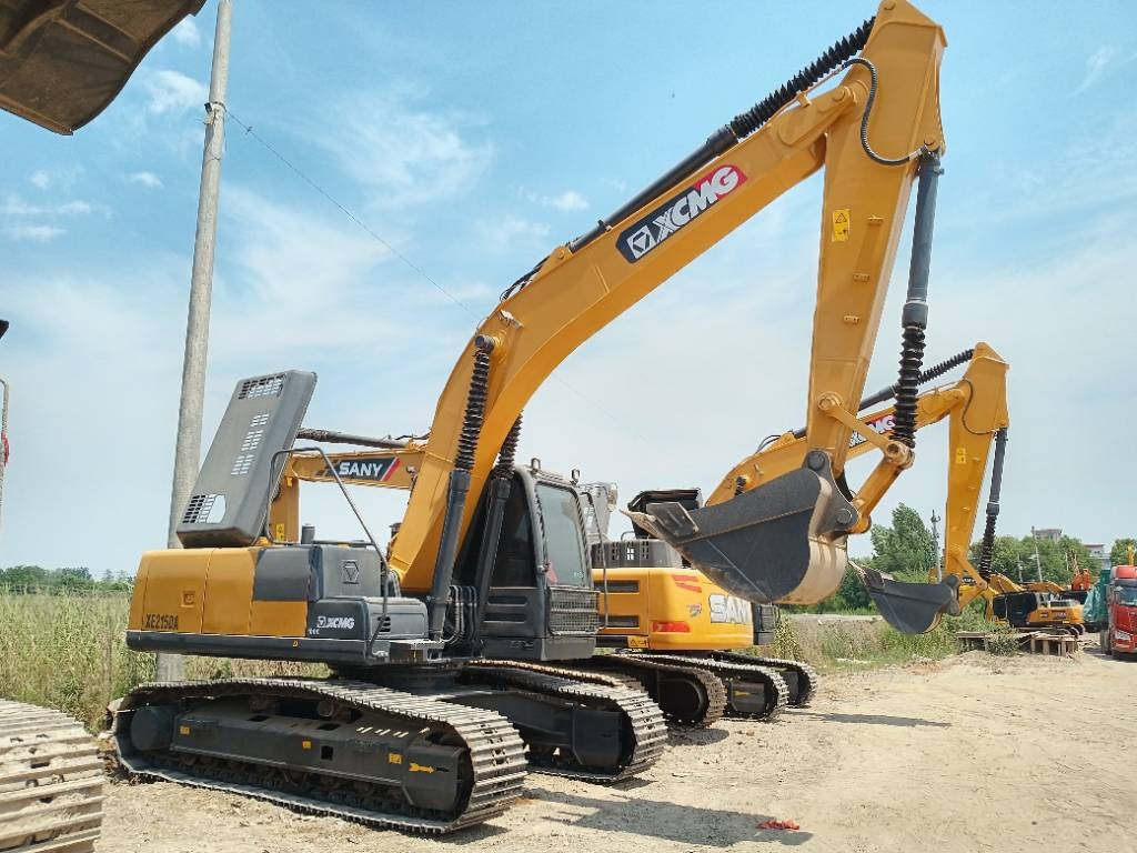 XCMG XE 215 DA  - Crawler excavator: picture 1 XCMG XE 215 DA  - Crawler excavator: picture 1