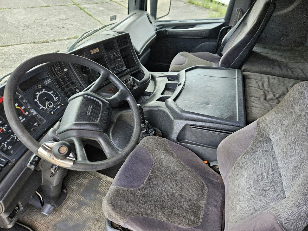 Tractor unit Scania 124 360 - manual pump nad injectors: picture 16