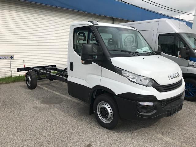 Iveco DAILY PODVOZOK, 3.0 D 176k, 35S18H - Cab chassis truck, Van: picture 2 Iveco DAILY PODVOZOK, 3.0 D 176k, 35S18H - Cab chassis truck, Van: picture 2