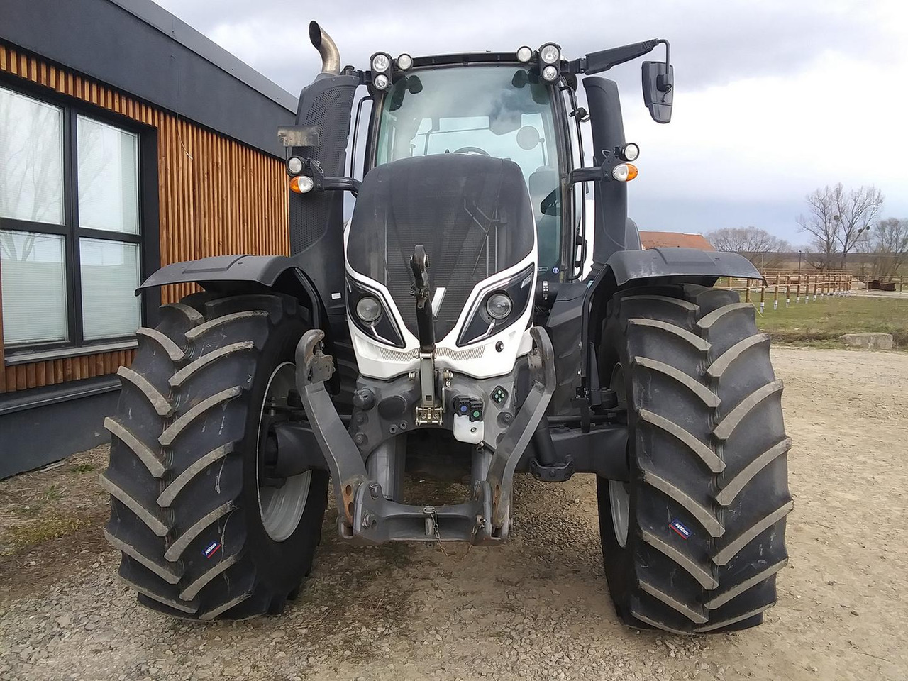 Valtra T, 254, Versu - Farm tractor: picture 4 Valtra T, 254, Versu - Farm tractor: picture 4
