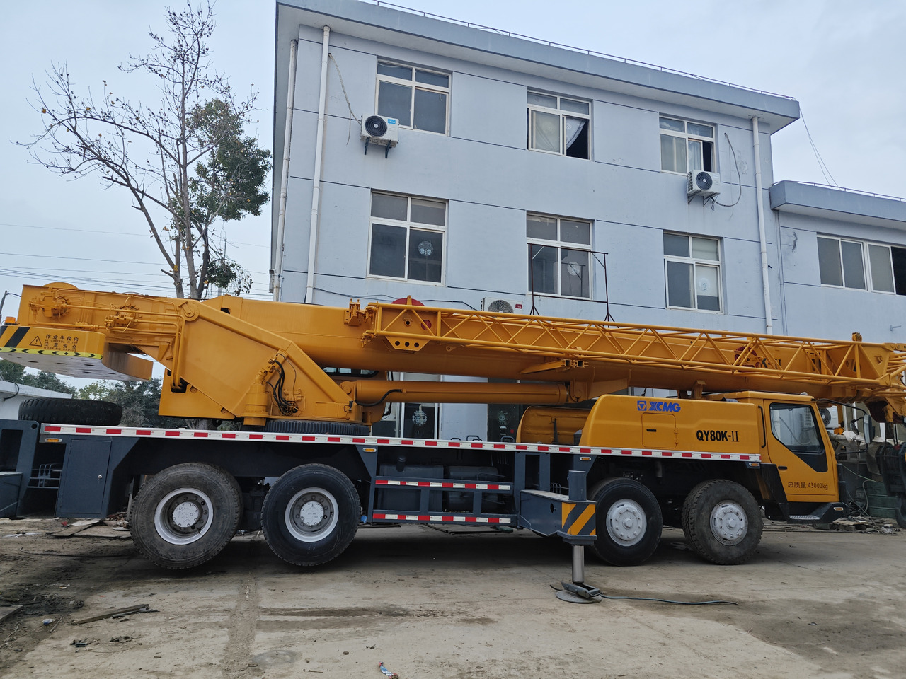 XCMG QY80K 80T TRUCK CRANE - Mobile crane: picture 2 XCMG QY80K 80T TRUCK CRANE - Mobile crane: picture 2