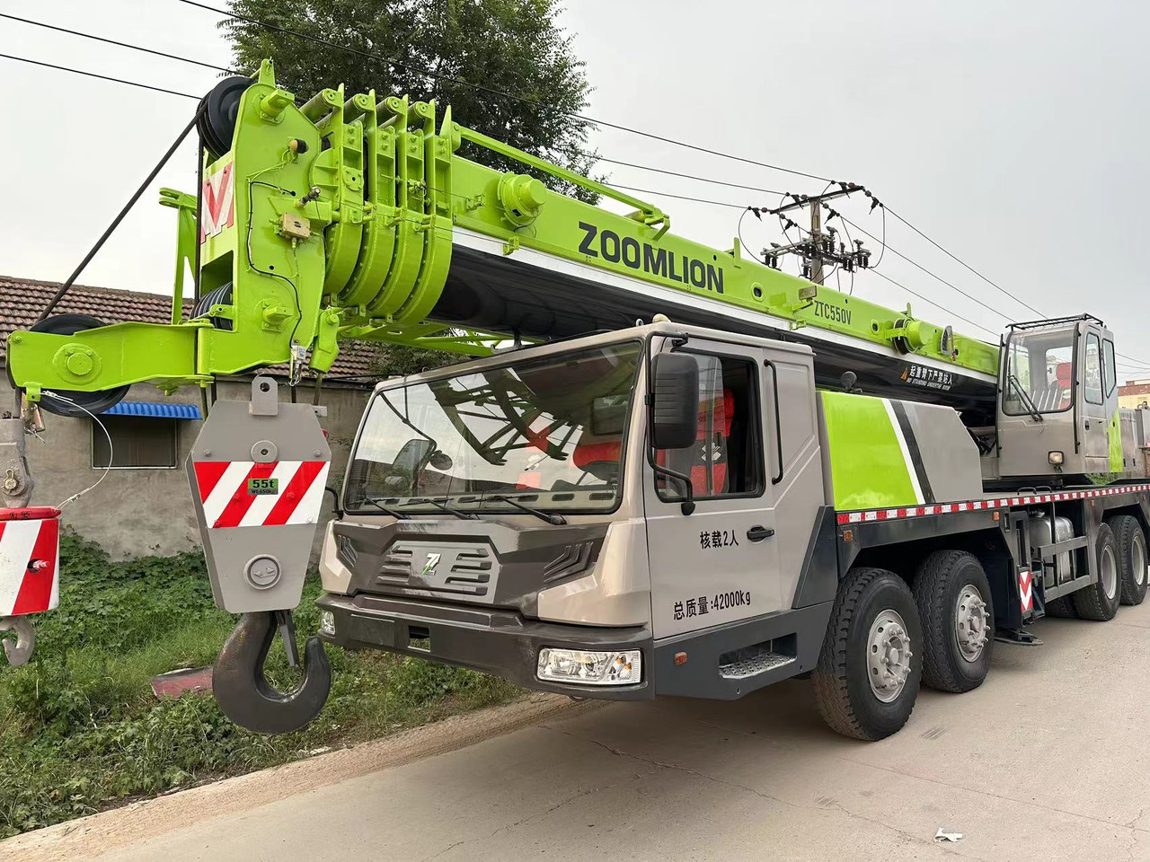 Zoomlion ztc550 used 55ton truck crane - Mobile crane: picture 1 Zoomlion ztc550 used 55ton truck crane - Mobile crane: picture 1